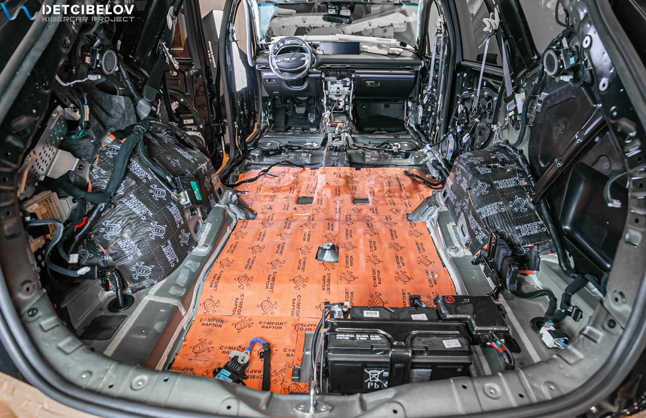 Процесс шумоизоляции салона Genesis GV80