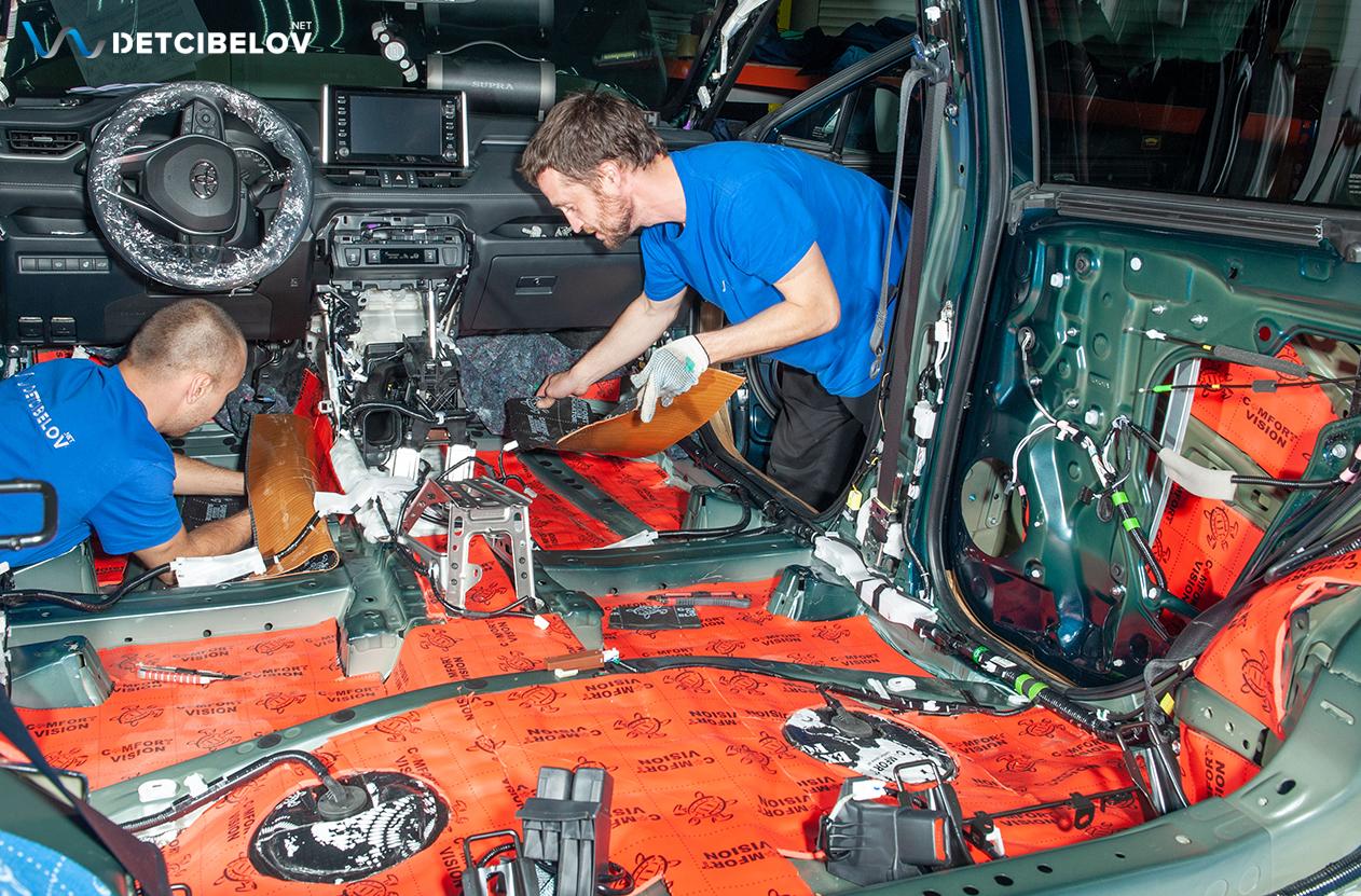 Процесс шумоизоляции салона Toyota RAV4 (XA50)