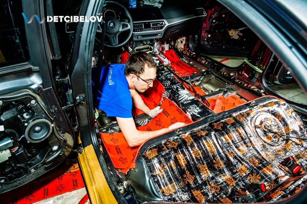 Шумоизолция пола BMW 3 серии
