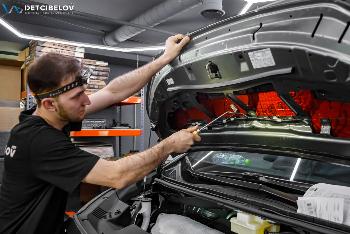 Toyota Alphard IV: шумоизоляция STP Aerocell