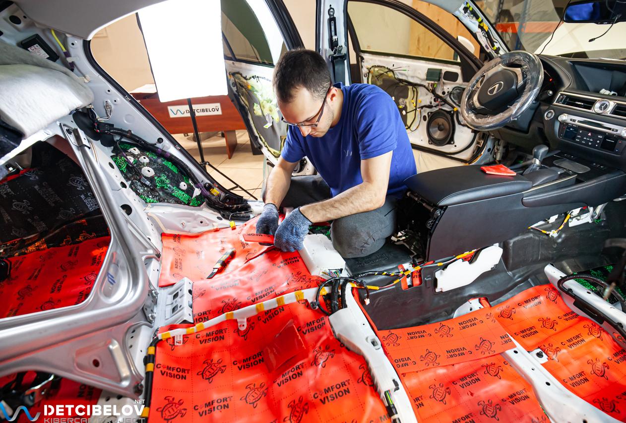 Процесс шумоизоляции салона Lexus