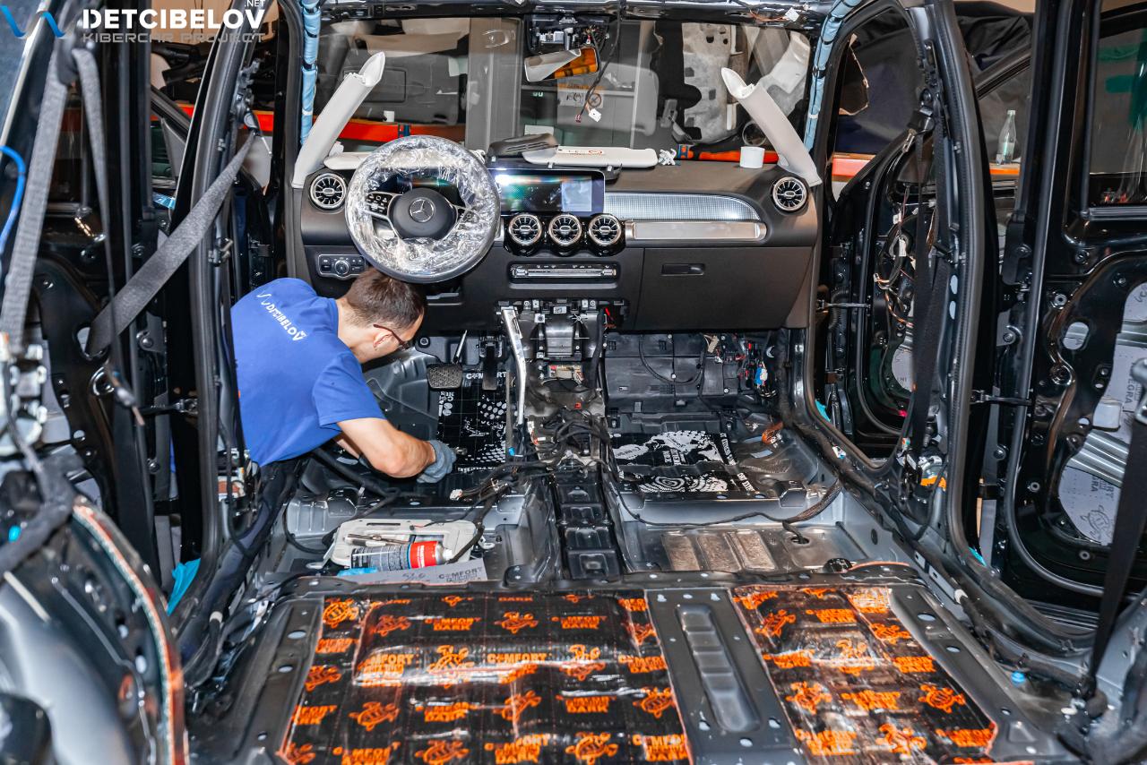 Процесс шумоизоляции салона Mercedes-Benz GLB (X247)