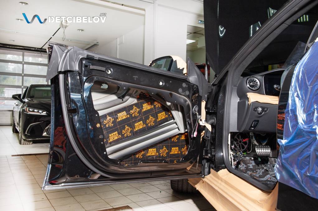 Шумоизоляция дверей Mercedes-Benz