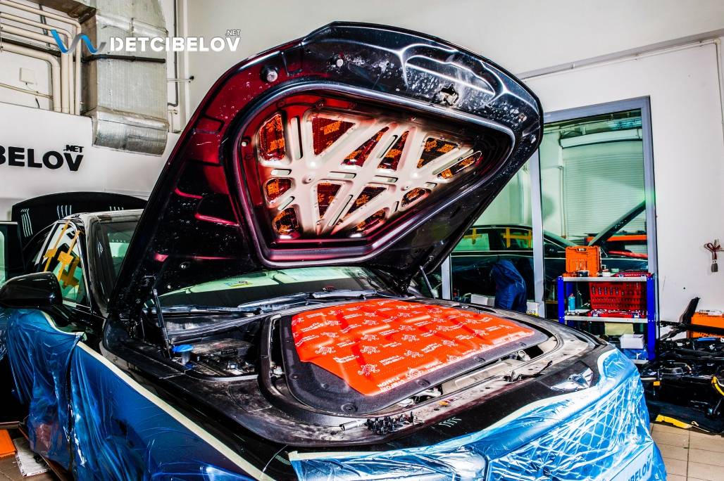 Шумоизоляция капота Genesis