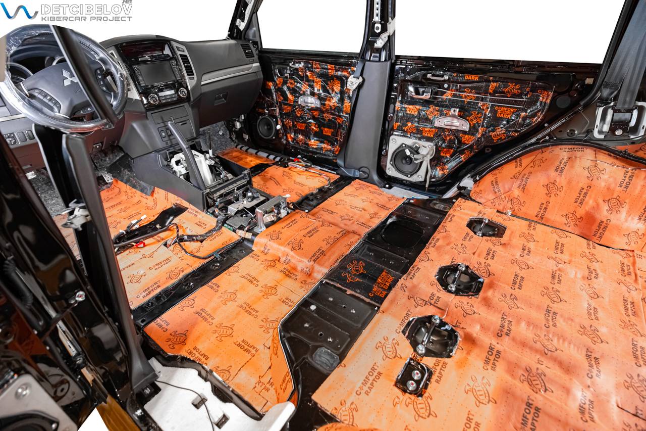 Шумоизоляция пола Mitsubishi