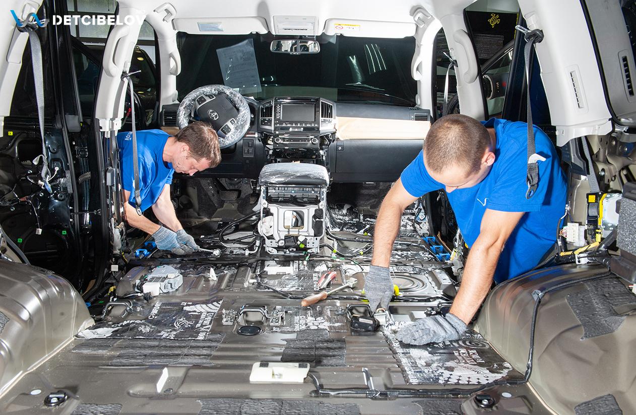 Процесс шумоизоляции салона Toyota Land Cruiser 200