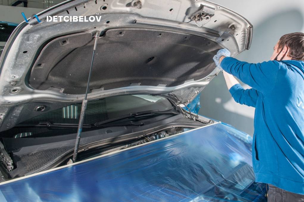 Шумоизоляция капота Volkswagen