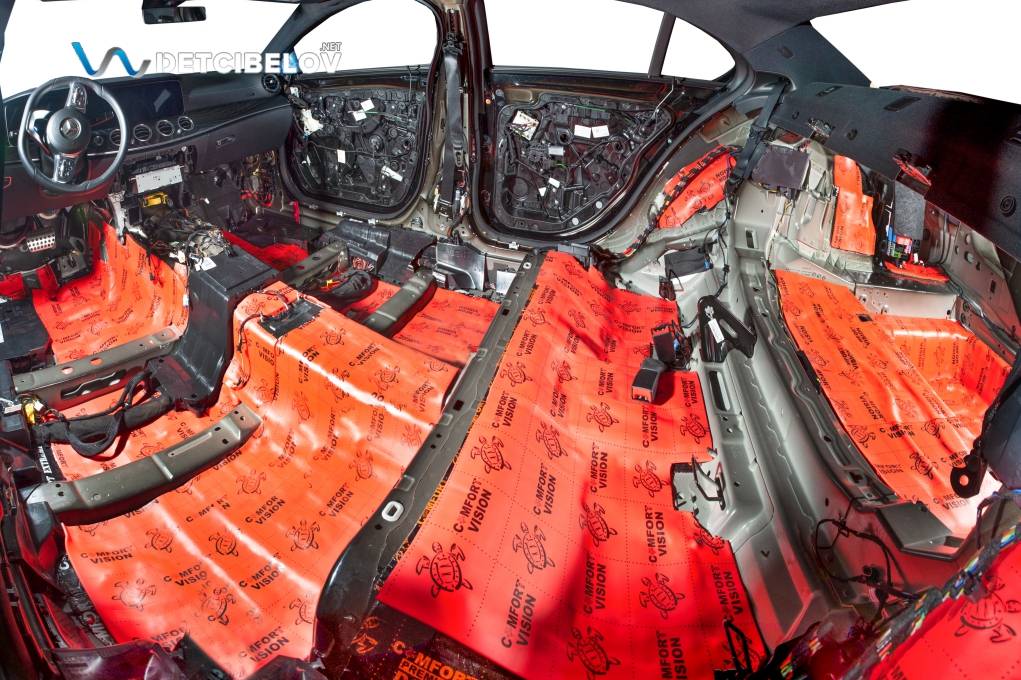 Шумоизоляция пола Mercedes-Benz