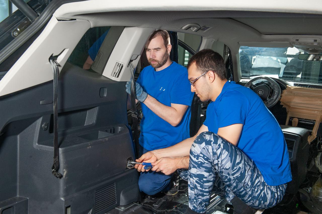 Процесс шумоизоляции салона Volkswagen Teramont