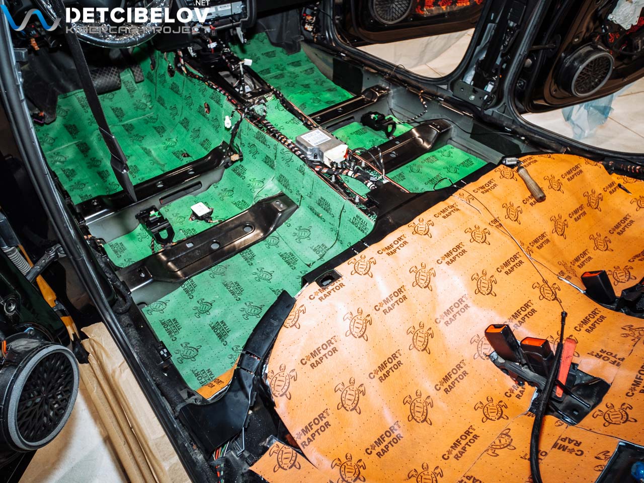 Процесс шумоизоляции салона Audi A4