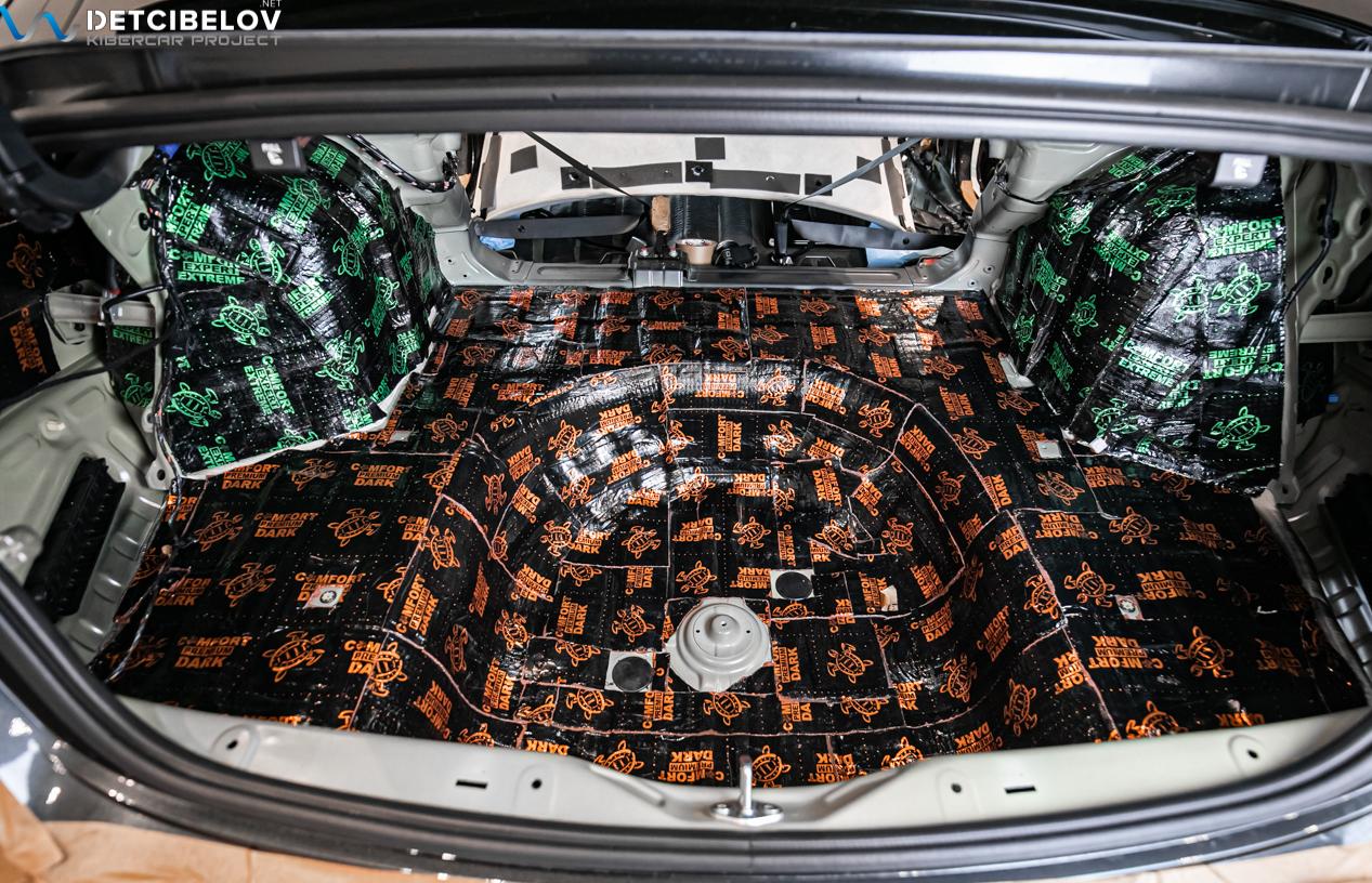 Процесс шумоизоляции салона Kia K5