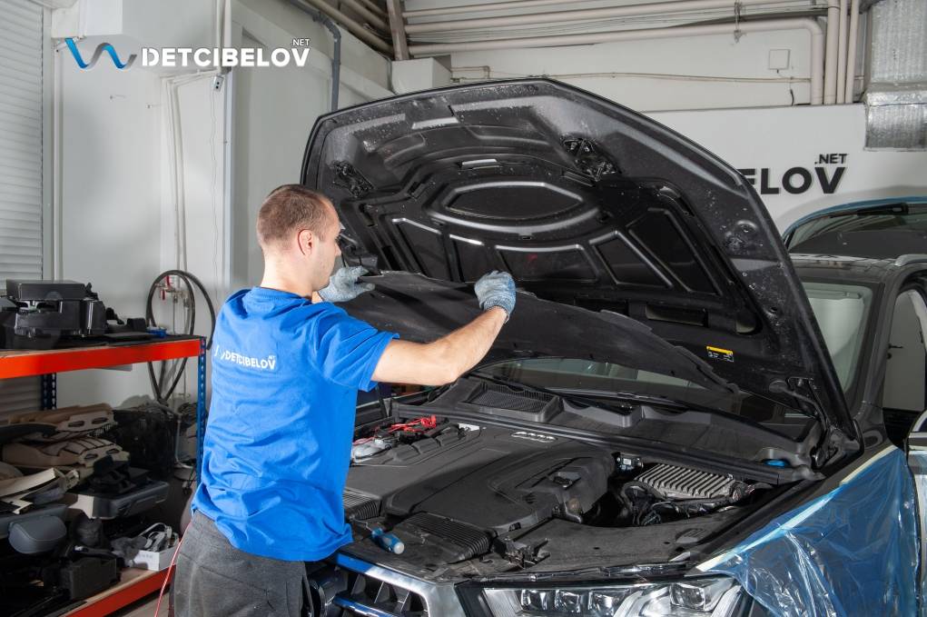 Шумоизолция капота Audi Q7 II поколение (4M)