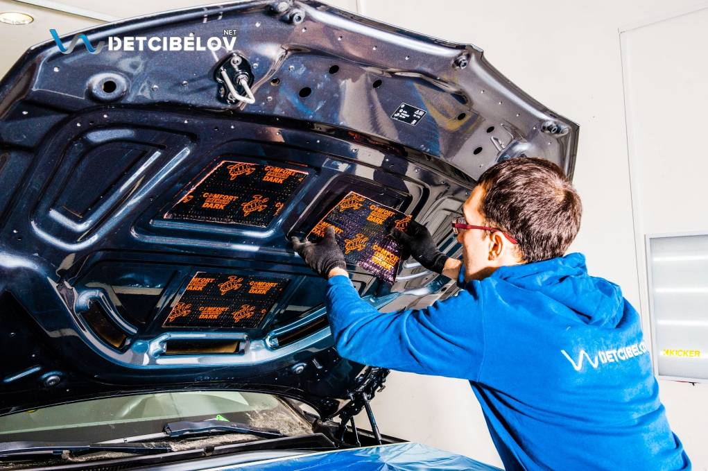 Шумоизоляция капота BMW