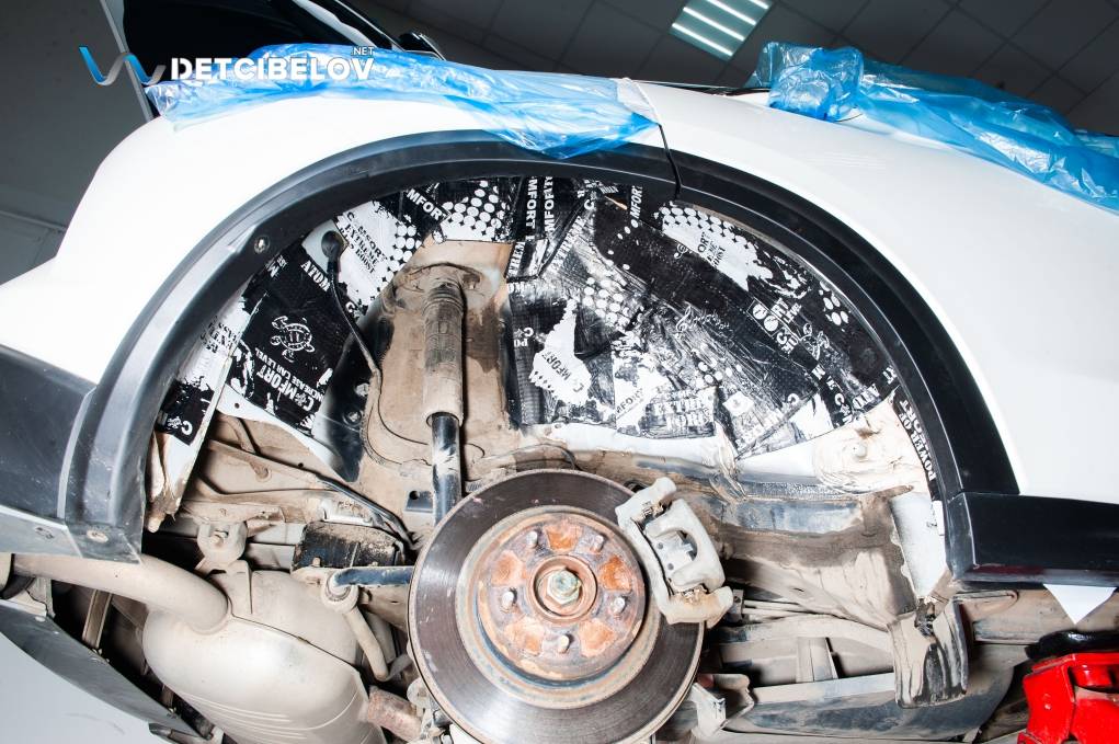 Шумоизоляция колесных арок Infiniti