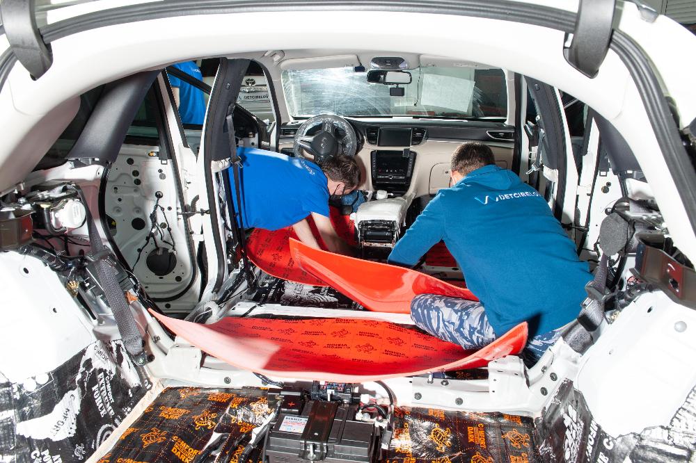 Шумоизолция пола Infiniti QX50