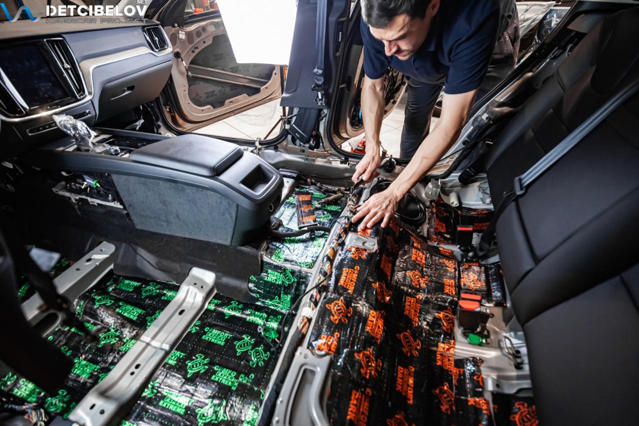 Шумоизоляция пола Volvo S60