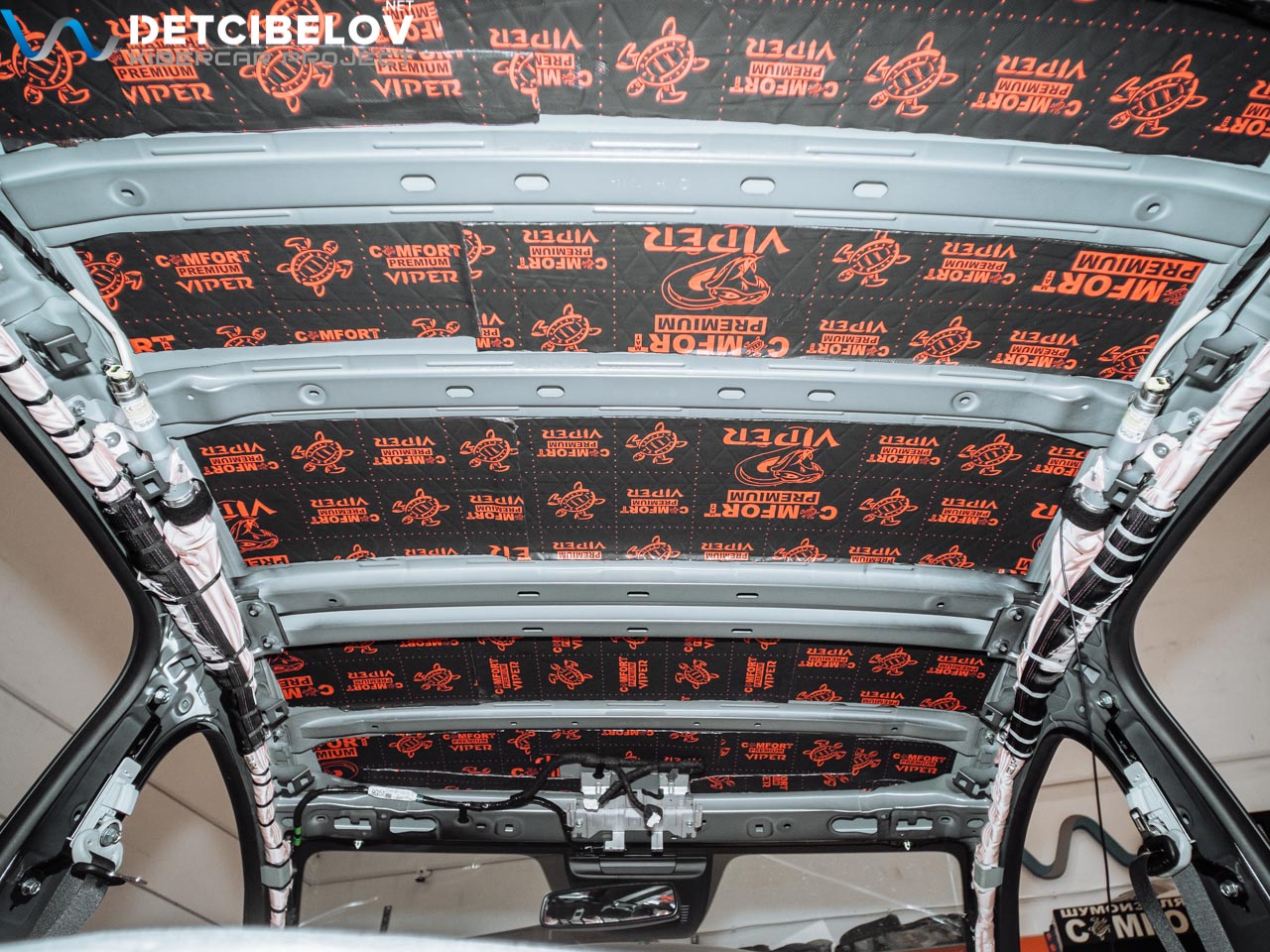 Шумоизоляция потолка Mazda