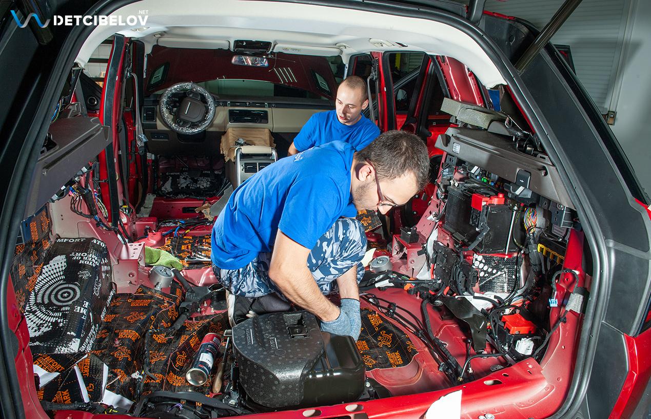 Процесс шумоизоляции салона Range Rover Sport