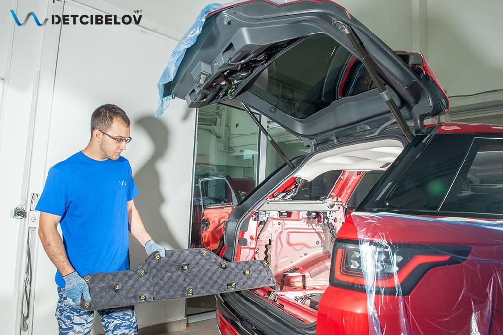 Шумоизоляция багажника Land Rover