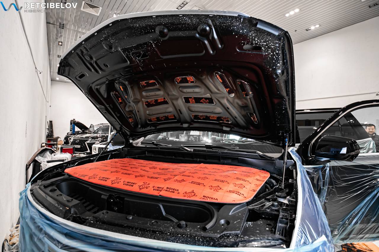 Шумоизоляция капота Cadillac