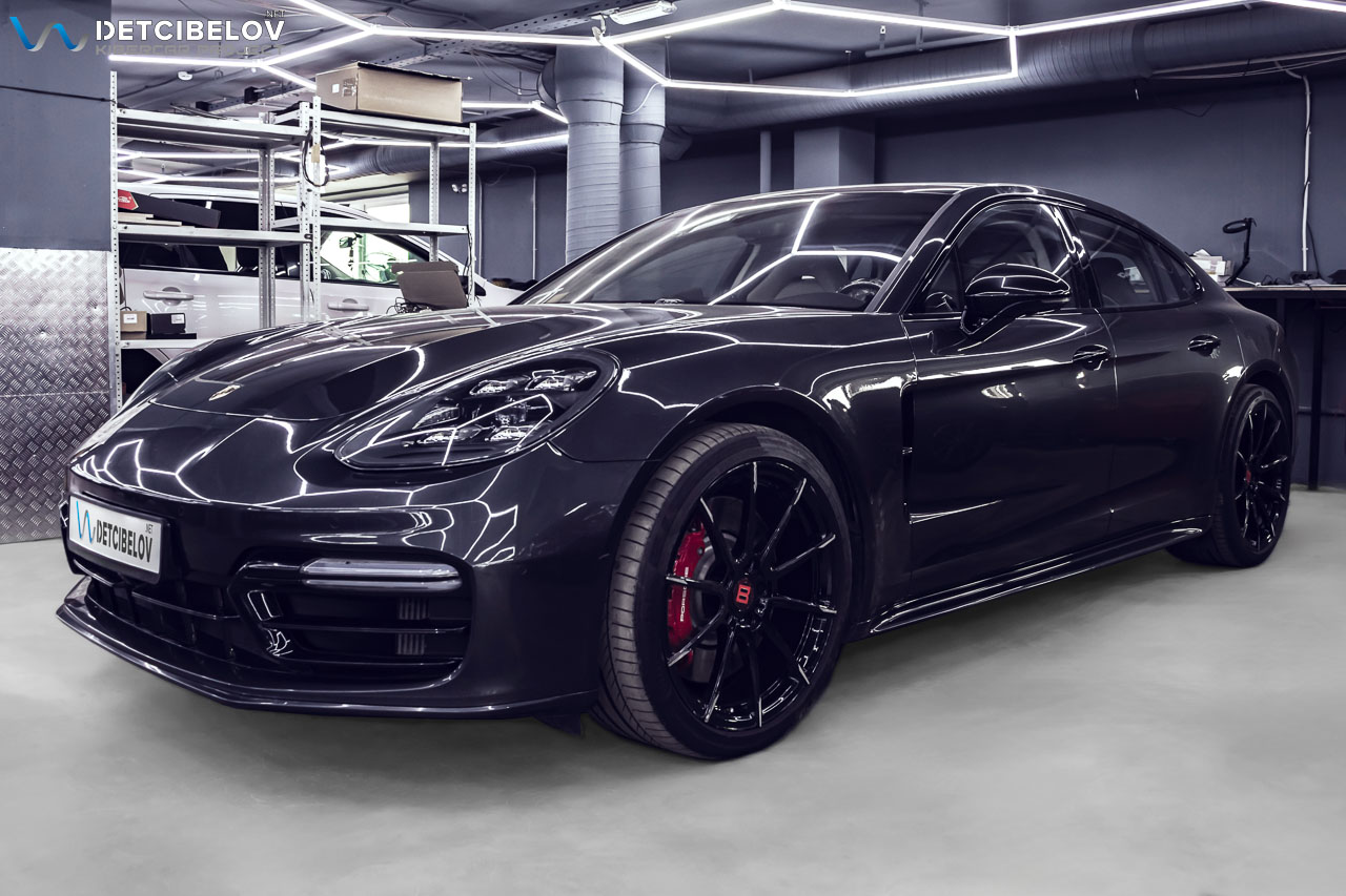 Porsche Panamera.jpg
