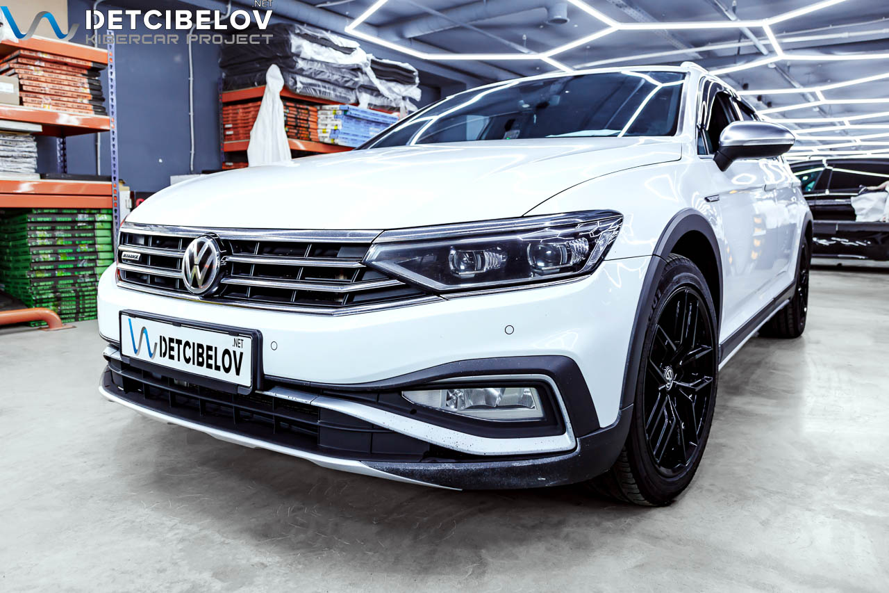 Volkswagen Passat.jpg