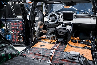 Шумоизоляция Toyota Sequoia материалами Comfort mat